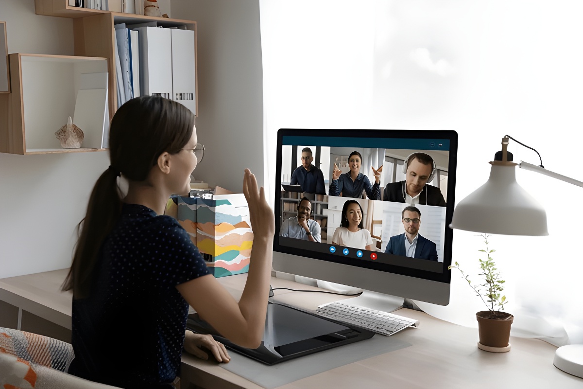 Virtual meetings and workshops save time, keeping everyone engaged. | Source: Shutterstock