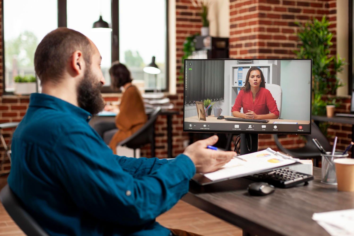 Webinars vs Video Conference Explained